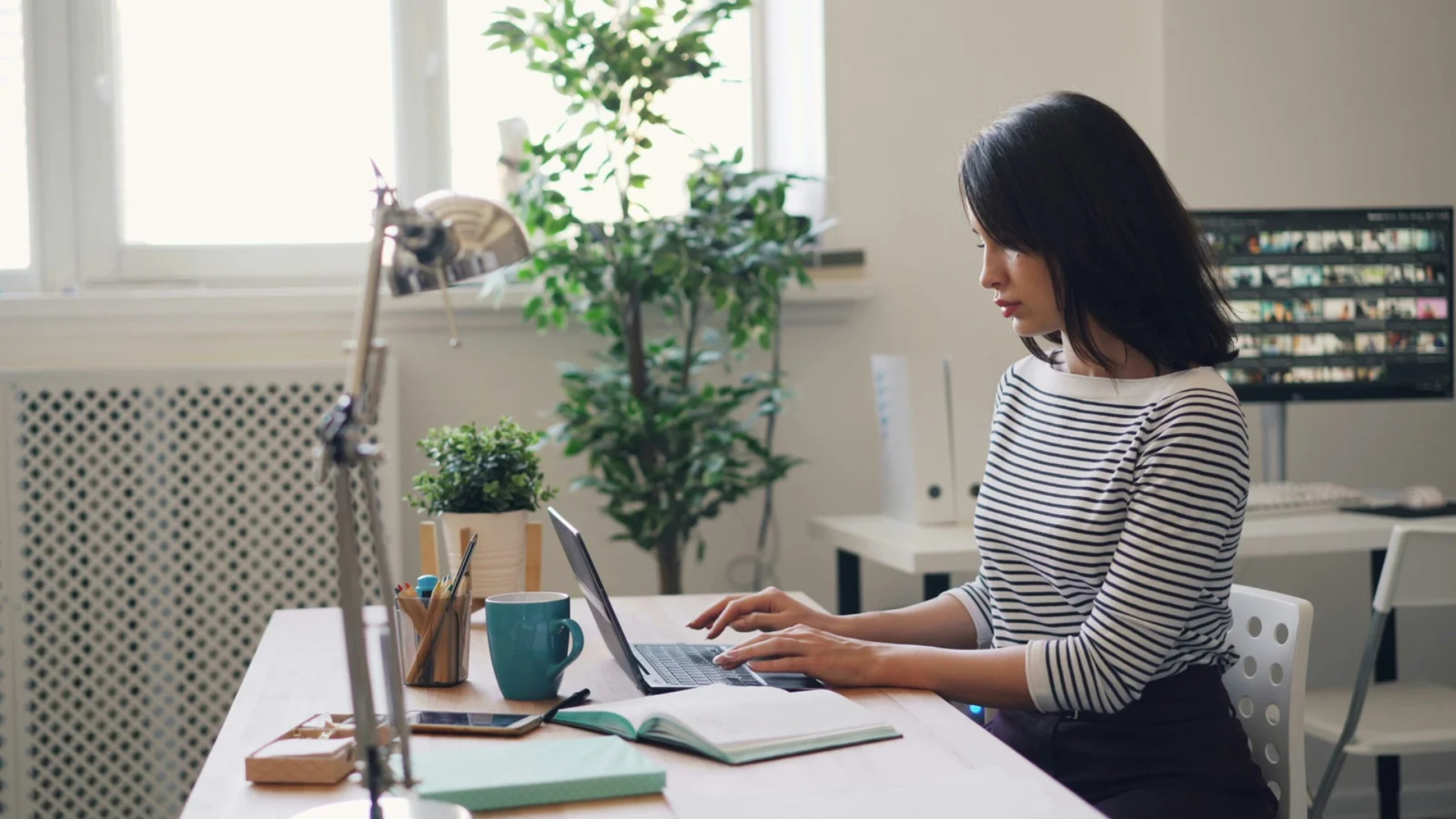 10 Benefits of Virtual Assistants to Save Time and Scale